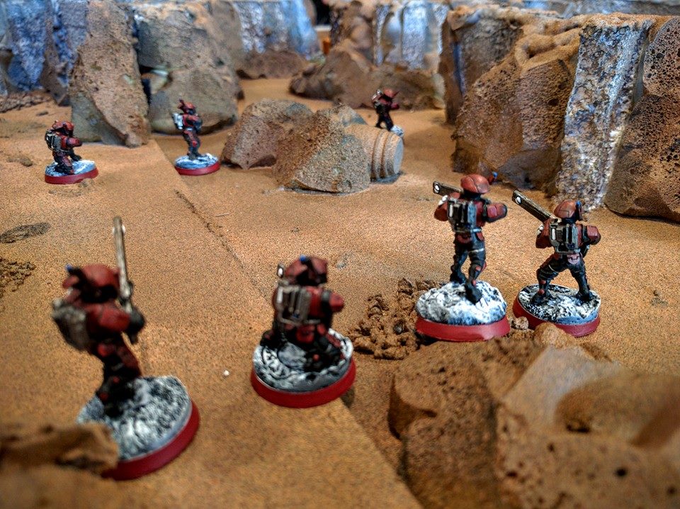 A Tau exploration team warily enters the collapsed mine.